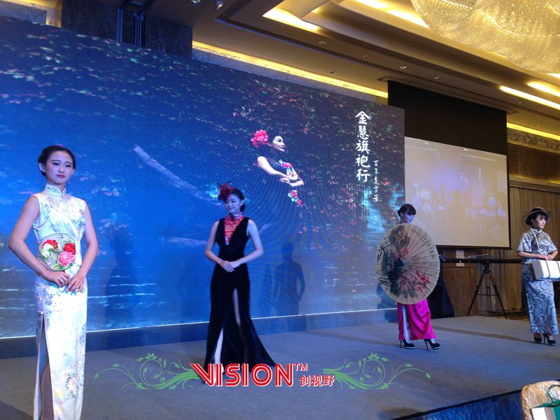 胡潤國際財(cái)富領(lǐng)袖論壇